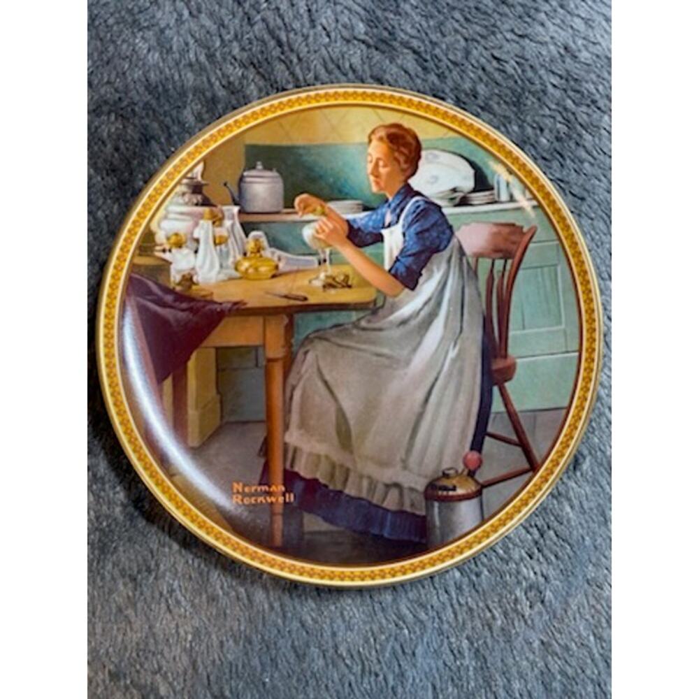 Knowles Norman Rockwell Plate “Working in the Kitchen” 1983 – #8831C Collector